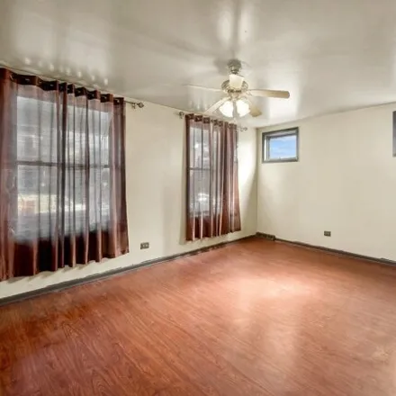 Image 7 - 6134 South Campbell Avenue, Chicago, IL 60629, USA - House for rent