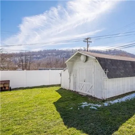Image 6 - 599 Pine Street, Clarksville Hill, East Bethlehem Township, PA 15322, USA - Apartment for sale