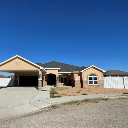 Rent this 4 bed house on 1301 North Doris Avenue in Monahans, TX 79756
