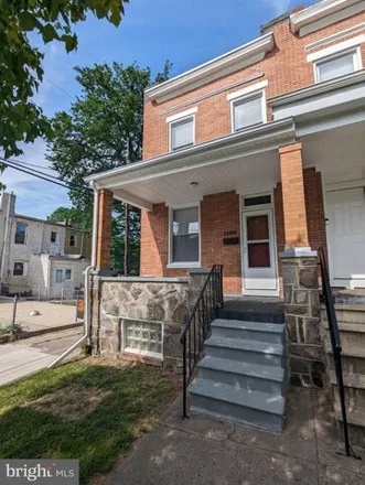 Image 1 - 1100 North Lakewood Avenue, Baltimore, MD 21213, USA - House for sale