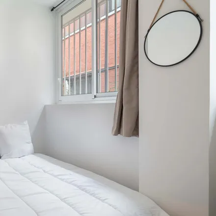 Rent this 13 bed room on 11 Passage Pénel in 75018 Paris, France