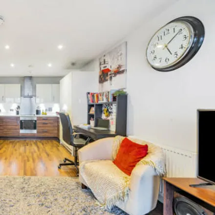 Image 5 - Costa, 7 Woolwich Road, London, SE10 9GB, United Kingdom - Apartment for sale