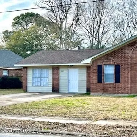 Buy this 4 bed house on 4219 Twin Oaks Avenue in Pascagoula, MS 39567