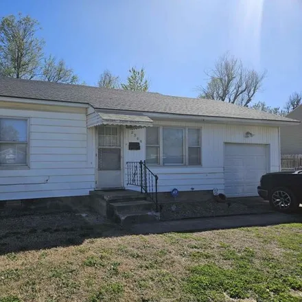 Buy this 2 bed house on 2531 West Oklahoma Avenue in Enid, OK 73703