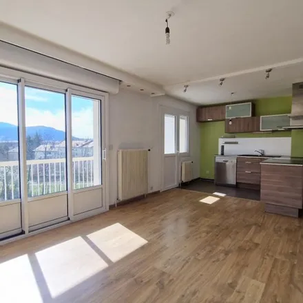 Rent this 4 bed apartment on Le Panoramic in 7 Avenue d'Albigny, 74000 Annecy