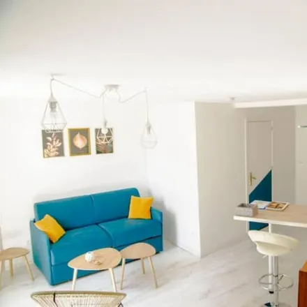 Rent this 1 bed apartment on 24290 Montignac-Lascaux
