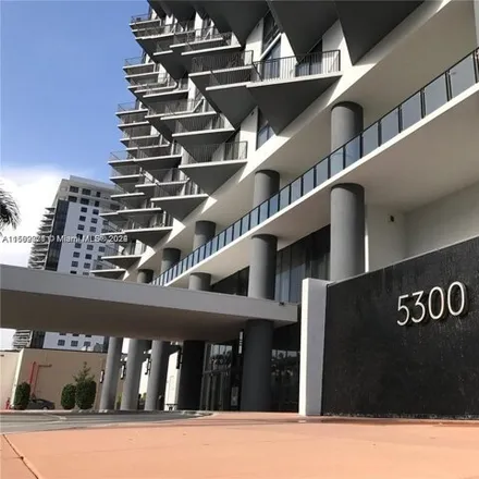 Buy this 1 bed condo on 5310 Northwest 85th Avenue in Doral, FL 33166