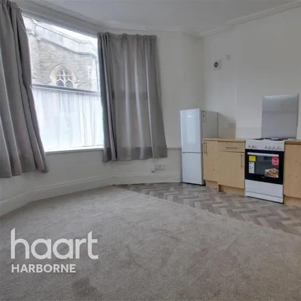 Image 4 - Summerfield Crescent, Harborne, B16 0EN, United Kingdom - Apartment for rent