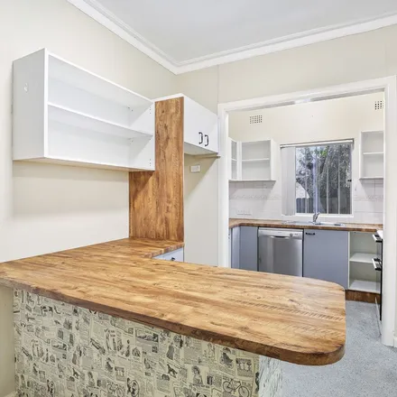 Image 2 - 28A Seaview Street, Ashfield NSW 2131, Australia - Apartment for rent