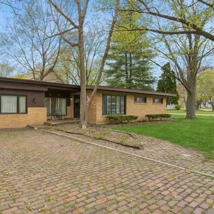 Buy this 3 bed house on Warren Avenue in Warrenville, IL 60555