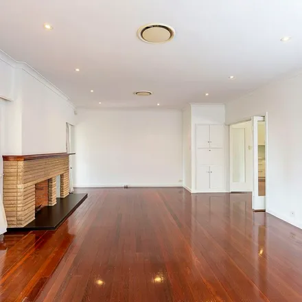Rent this 4 bed apartment on 5 Glencairn Avenue in Indooroopilly QLD 4068, Australia