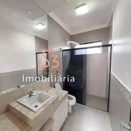 Rent this 3 bed house on Avenida Floriano Peixoto in Alto Umuarama, Uberlândia - MG