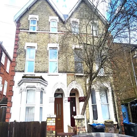 Rent this 1 bed room on Robinson Road in London, SW17 9DP