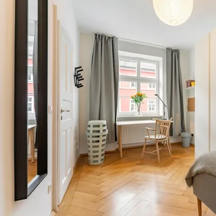 Rent this 5 bed room on Schellingstraße 19 in 80799 Munich, Germany