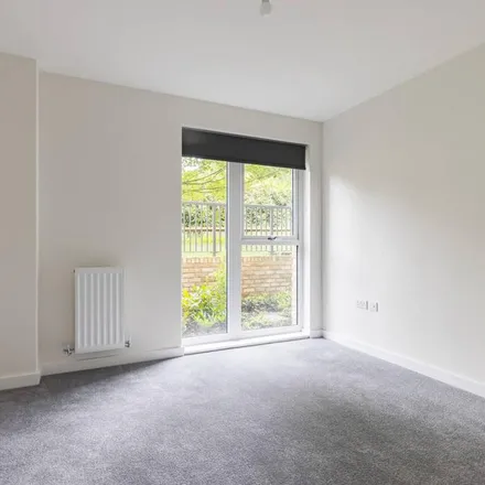 Image 7 - Border's Lane, Loughton, IG10 3SB, United Kingdom - Apartment for rent