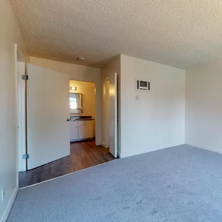 Image 9 - 570 S. Lincoln Ave - Apartment for rent