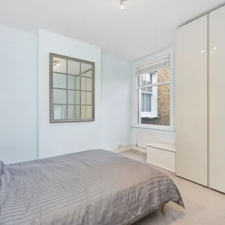 Rent this 2 bed apartment on 91 Brookwood Road in London, SW18 5BL