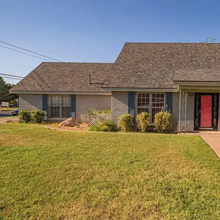 Buy this 3 bed house on 710 Osage Street in Midland, TX 79705