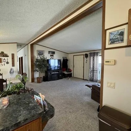 Image 5 - Maywood Drive, Kingswood Plaza, Hastings, NE 68901, USA - Apartment for sale