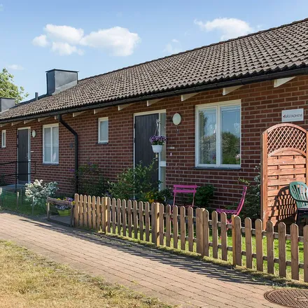 Rent this 2 bed apartment on Kristallvägen in 269 41 Östra Karup, Sweden