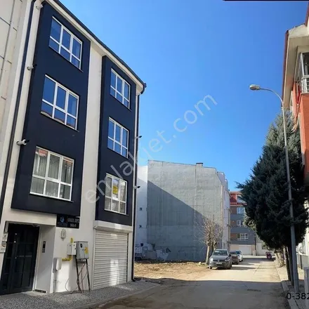 Rent this 1 bed apartment on Ziya Gökalp İlkokulu in Emirganlılar Sokak, 26170 Tepebaşı