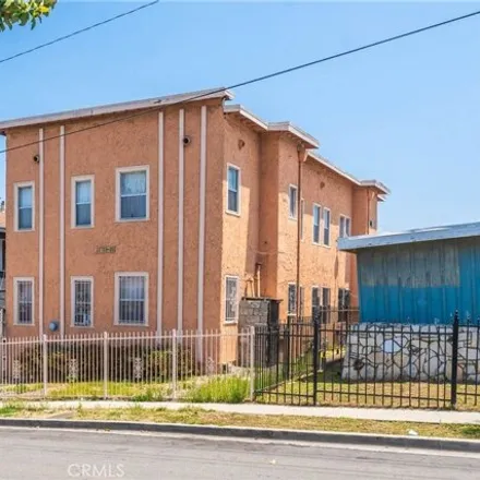 Buy this 1studio house on 11730 South Budlong Avenue in Los Angeles County, CA 90044