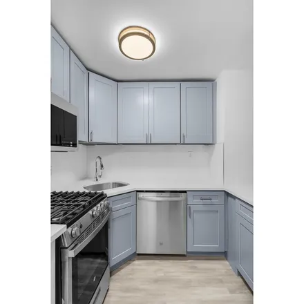 Rent this 1 bed apartment on 321 East 48th Street in New York, NY 10017