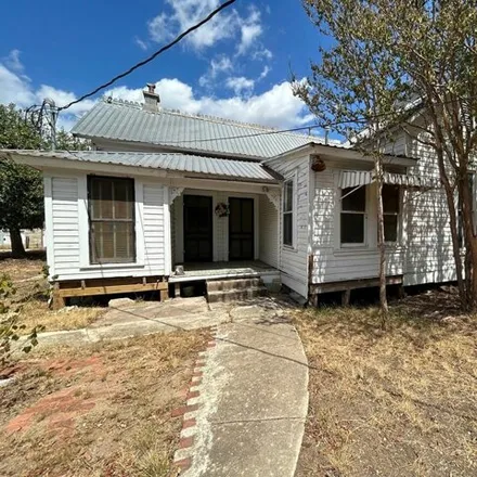 Image 7 - 424 Barnett St, Kerrville, Texas, 78028 - House for sale