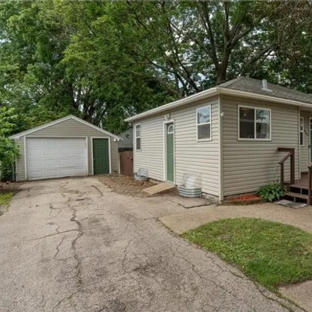 Buy this 2 bed house on 1414 5th St NE in Rochester, Minnesota
