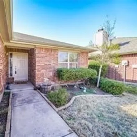 Image 2 - 816 Hummingbird Dr, Little Elm, Texas, 75068 - House for rent