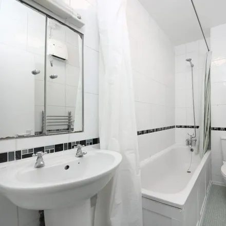 Image 7 - The University of West London, The Park, London, W5 5NF, United Kingdom - Apartment for rent