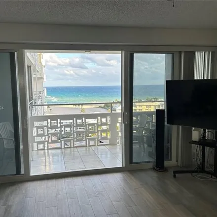 Buy this 1 bed condo on 2740 Grace Drive in Harbor Heights, Fort Lauderdale