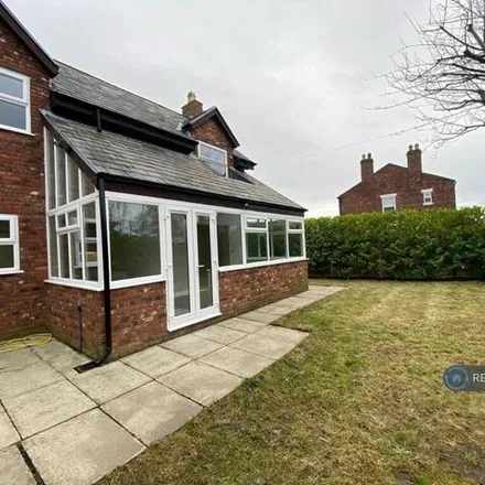 Image 9 - Station Road, Lydiate, L31 4HA, United Kingdom - House for rent