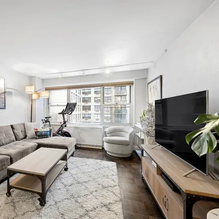 Image 3 - 301 EAST 75TH STREET 5E in New York - Apartment for sale