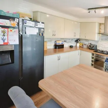 Buy this 3 bed townhouse on Stirling Close in Stevenage, SG2 8TQ