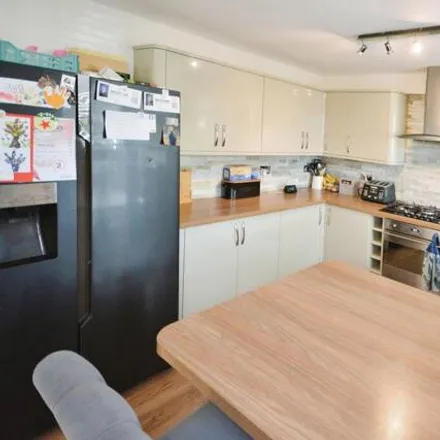 Image 1 - Stirling Close, Stevenage, SG2 8TQ, United Kingdom - Townhouse for sale