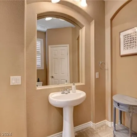 Image 9 - 2437 Devotion Ridge Drive, Henderson, NV 89052, USA - House for sale