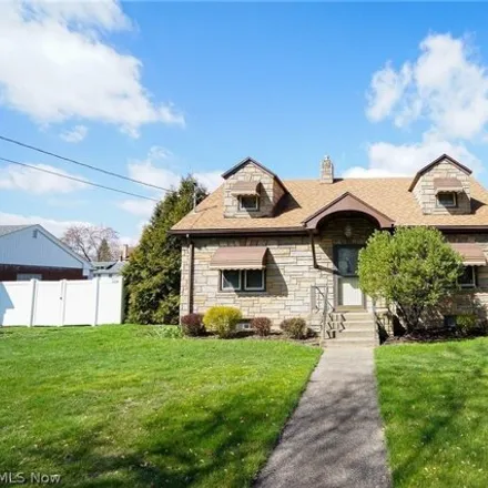 Buy this 4 bed house on Sheridan & Brownlee in Brownlee Avenue, Youngstown