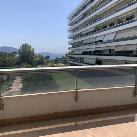 Rent this 1 bed apartment on 123 Traverse parangon in 13008 Marseille, France