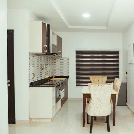 Image 5 - 23a Adebisi Ogunniyi Cres - Apartment for rent