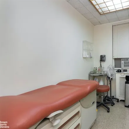 Image 1 - 5 EAST 84TH STREET MEDICAL in New York - House for sale