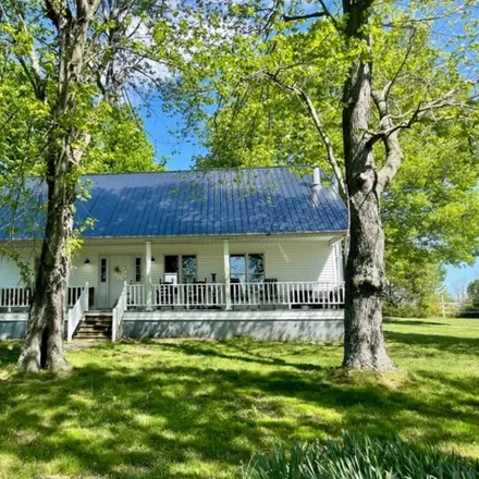 Buy this 4 bed house on 3306 Munfordville Road in Green County, KY 42743