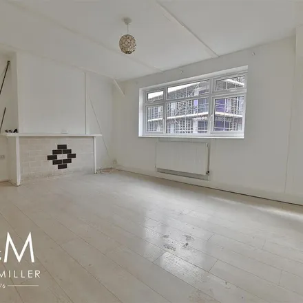 Image 4 - Little Gearies, London, IG6 1HS, United Kingdom - Apartment for rent