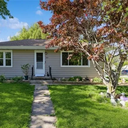 Image 1 - 4020 39th Street, Des Moines, IA 50310, USA - House for sale