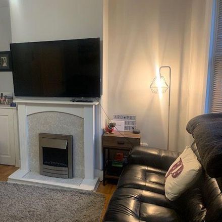 Rent this 2 bed house on Kingsley Road in Tomswood Hill, London IG6 2HR