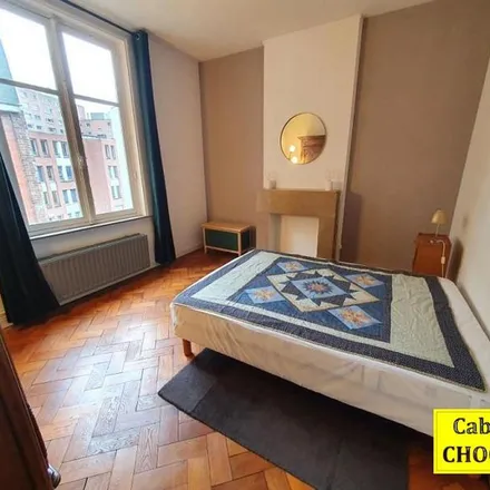 Image 2 - 82 Rue Saint-Sauveur, 59800 Lille, France - Apartment for rent