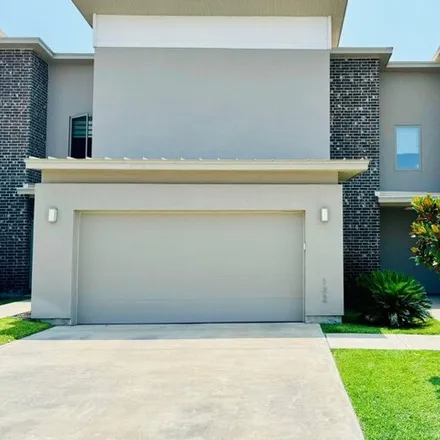 Rent this 3 bed condo on unnamed road in Laredo, TX 78045