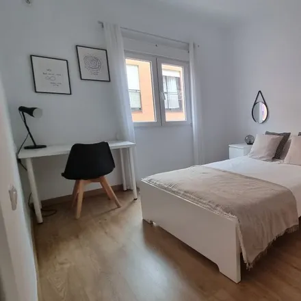 Rent this 3 bed apartment on Calle Mariscal in 14, 29008 Málaga