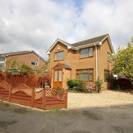 Buy this 3 bed house on Larkhill Road in Amblecote, DY8 3LL