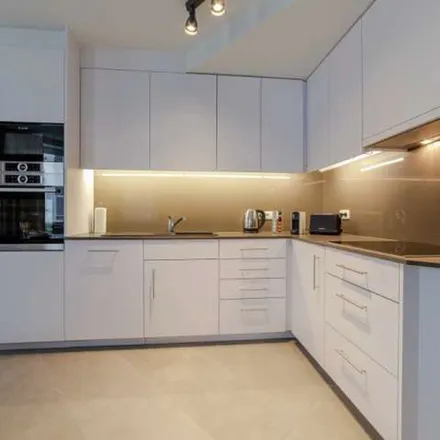Rent this 1 bed apartment on Rue Saint-Jean - Sint-Jansstraat 31 in 1000 Brussels, Belgium
